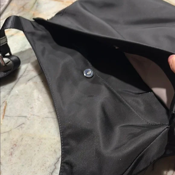 Tumi Black Voyageur Sumatra Messenger Bag - Picture 7 of 10